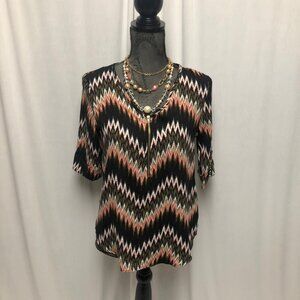 Discreet Top Womens Size Small Black Pink Chevron Blouse Boho Chic NEW